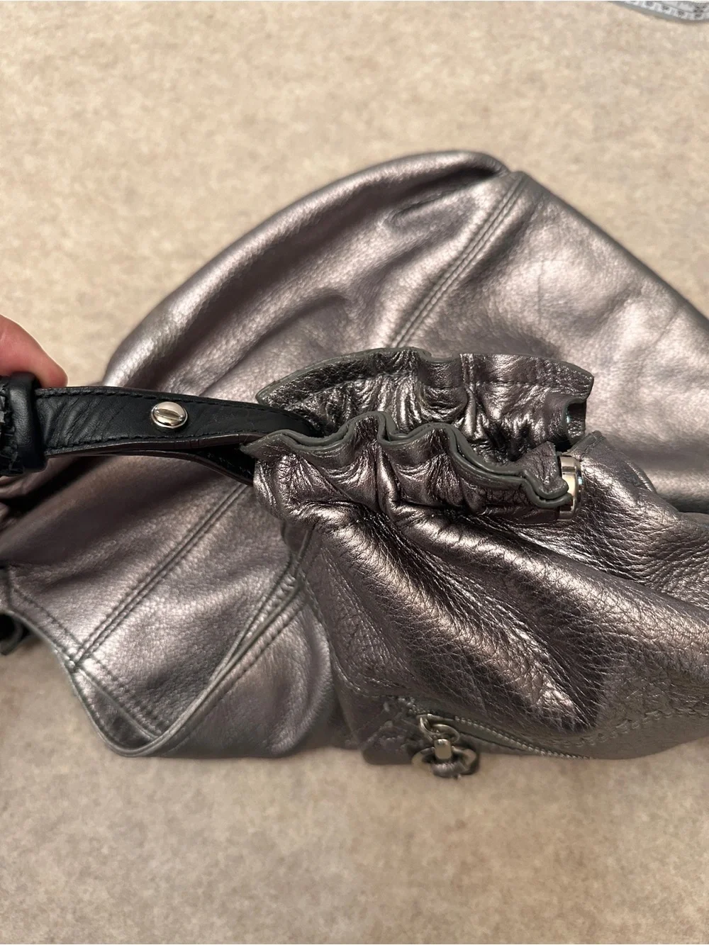 B. Makowsky Y2K Silver Metallic Leather Hobo Shoulder Bag Purse